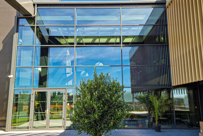  Stavby / Allianz, Zvolen - foto